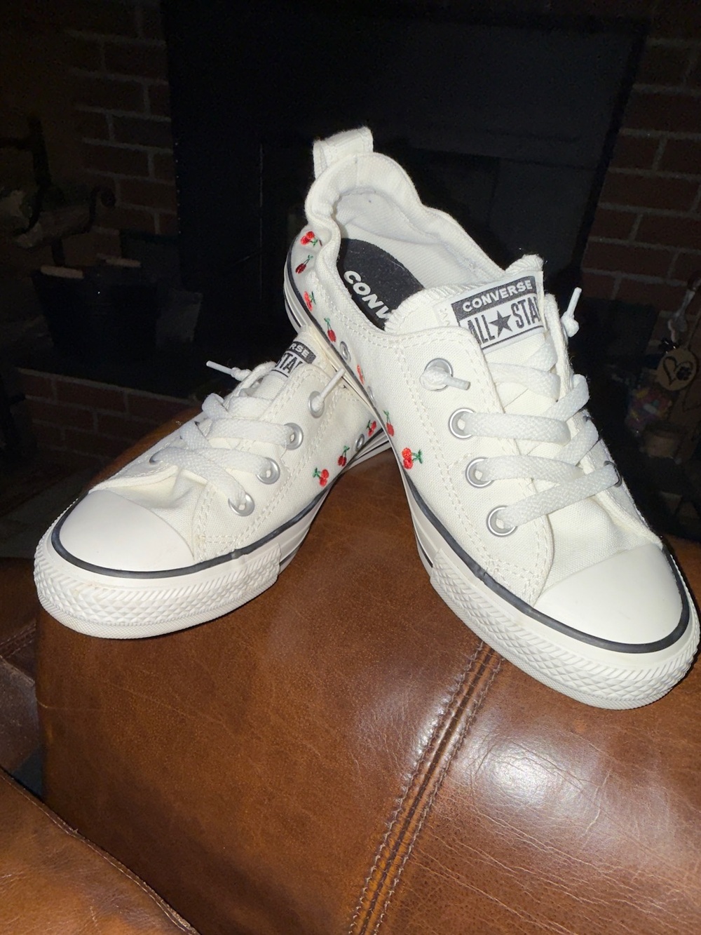 Xtra low cherry converse 8 - Picture 2 of 5